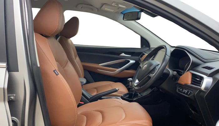 2021 MG HECTOR PLUS SMART 2.0 DIESEL TURBO MT 7-STR, Diesel, Manual, 58,717 km, Right Side Front Door Cabin