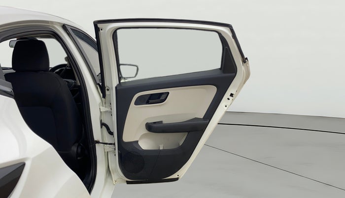 2022 Tata ALTROZ XT PETROL, Petrol, Manual, 10,104 km, RHS Rear Door