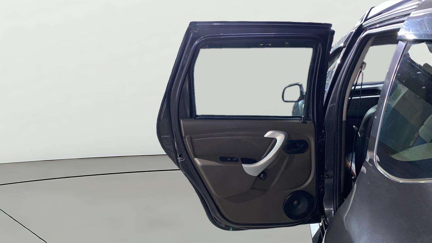 2017 Renault Duster RXE PETROL, Petrol, Manual, 27,433 km, LHS Rear Door