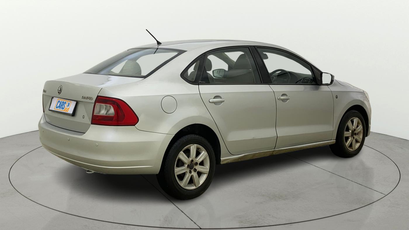 2014 Skoda Rapid AMBITION 1.6 MPI MT, Petrol, Manual, 49,878 km, Right Back Diagonal