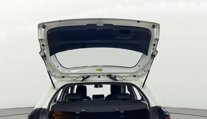 2024 Tata ALTROZ XZ Plus (S) Lux CNG , CNG, Manual, 6,724 km, Boot Door Open