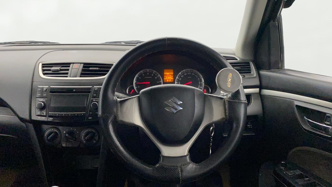 2016 Maruti Swift VXI, Petrol, Manual, 97,899 km, Steering Wheel Close Up