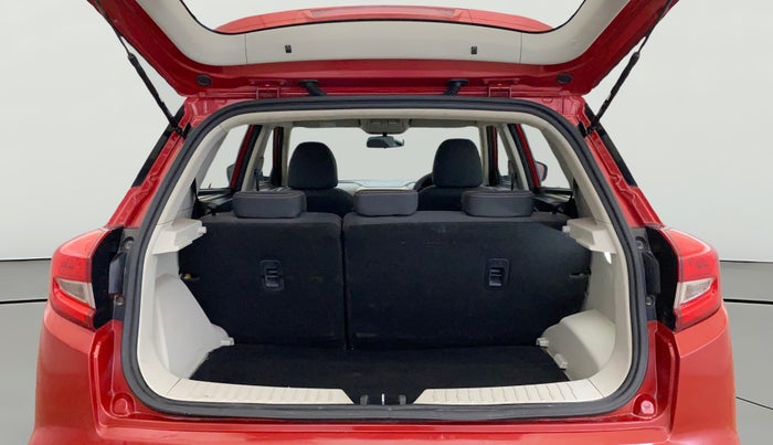 2019 Mahindra XUV300 W8 1.2 PETROL, Petrol, Manual, 83,696 km, Boot Open Zoomed View