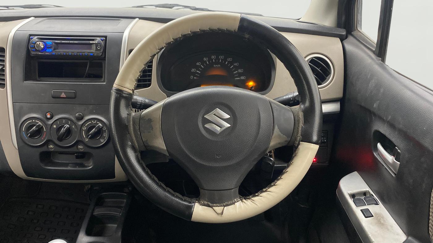 2015 Maruti Wagon R 1.0 LXI CNG, CNG, Manual, 76,434 km, Steering Wheel Close Up
