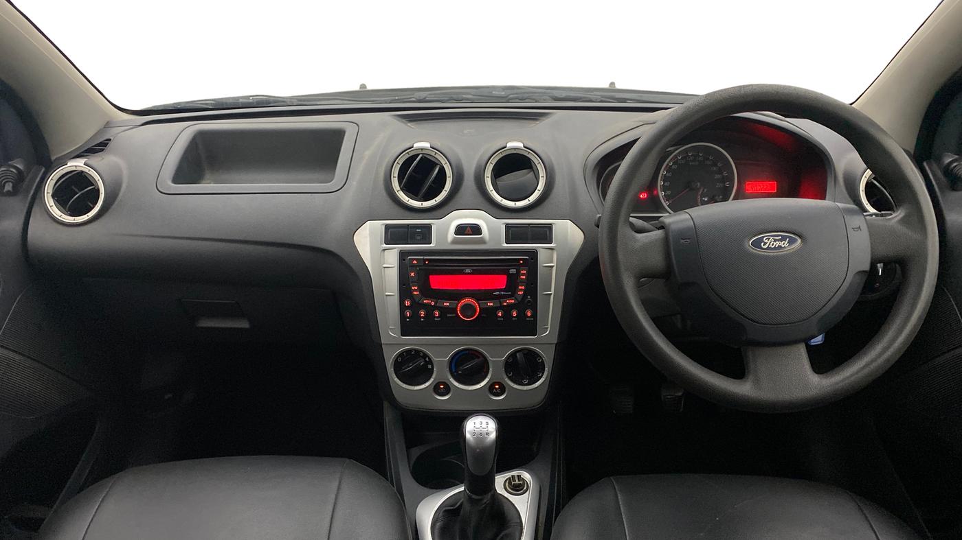 2013 Ford Figo ZXI 1.2 PETROL, Petrol, Manual, 90,974 km, Dashboard