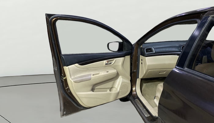 2015 Maruti Ciaz VDI+ SHVS, Diesel, Manual, 86,285 km, LHS Front Door