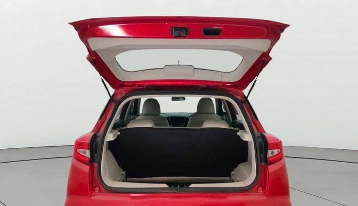 2022 Mahindra XUV300 W6 1.2 PETROL AMT, Petrol, Automatic, 30,959 km, Boot Door Open