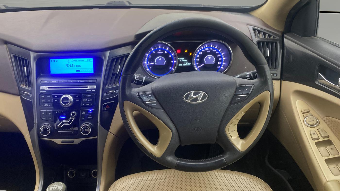 2012 Hyundai Sonata 2.4 GDI MT, Petrol, Manual, 53,260 km, Steering Wheel Close Up