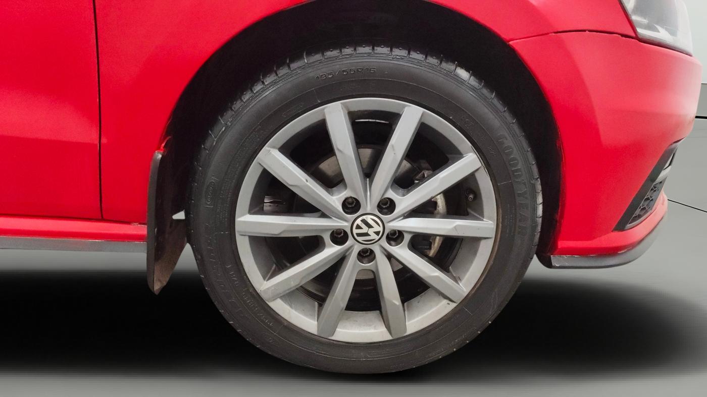 2022 Volkswagen Polo HIGHLINE PLUS 1.0L TSI, Petrol, Manual, 32,219 km, Right Front Wheel