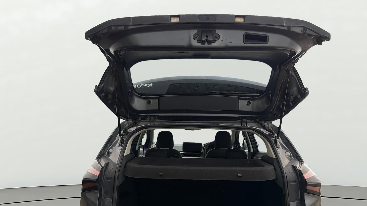 2024 Tata NEXON CREATIVE + SUNROOF 1.2 PETROL, Petrol, Manual, 15,192 km, Boot Door Open