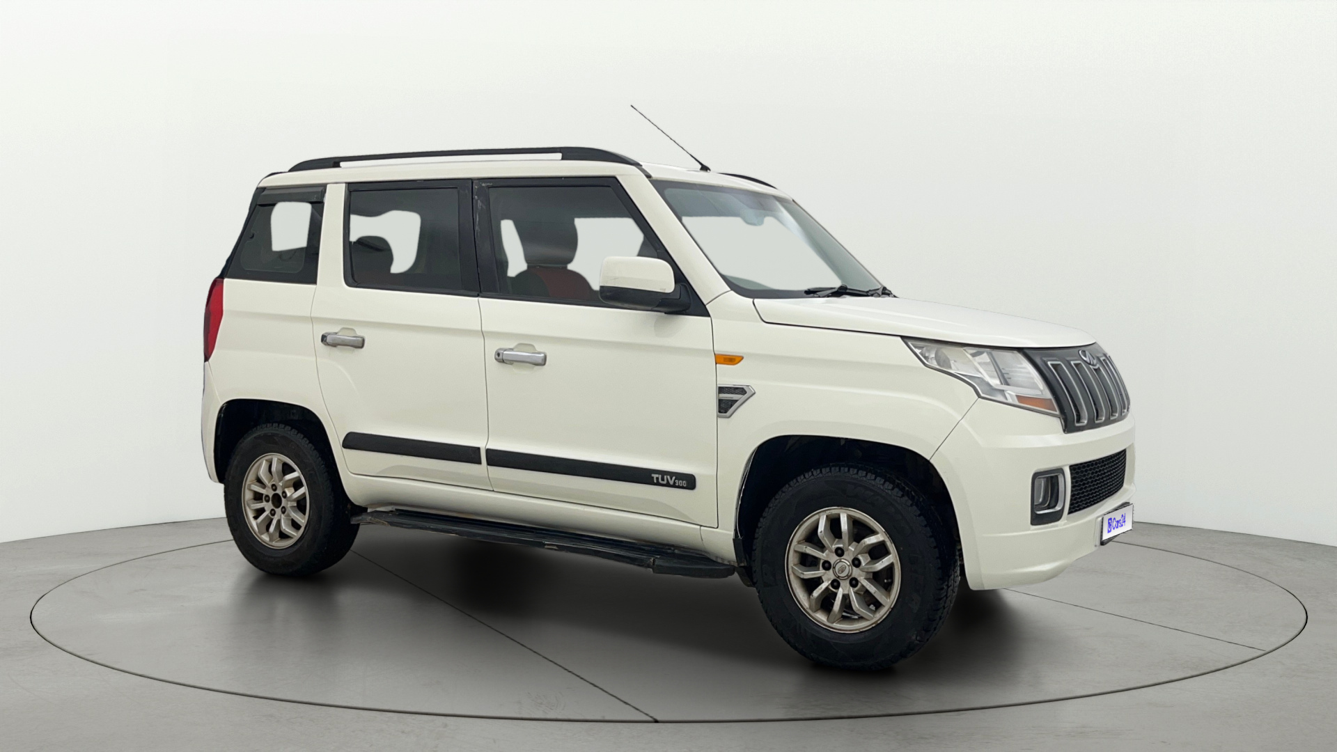 2018 Mahindra TUV300 T8 2018 Mahindra TUV300 T8