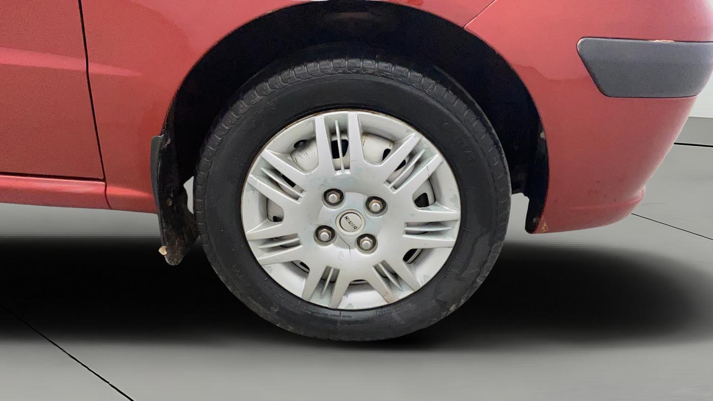 2012 Hyundai Santro Xing GL PLUS, Petrol, Manual, 57,696 km, Right Front Wheel