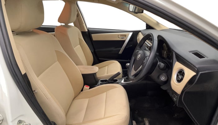 2018 Toyota Corolla Altis G PETROL, Petrol, Manual, 42,187 km, Right Side Front Door Cabin