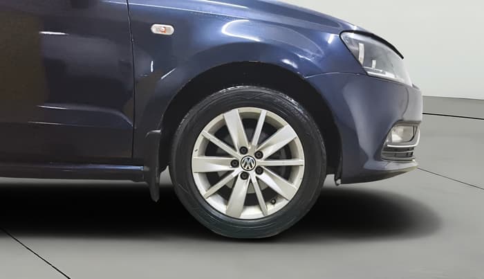 2015 Volkswagen Polo HIGHLINE1.5L, Diesel, Manual, 79,365 km, Right Front Wheel