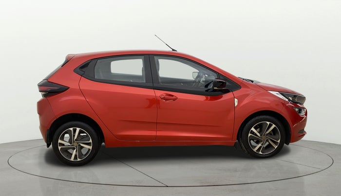 2020 Tata ALTROZ XZ DIESEL, Diesel, Manual, 1,10,054 km, Right Side View