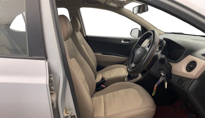 2019 Hyundai Xcent SX 1.2, Petrol, Manual, 50,276 km, Right Side Front Door Cabin