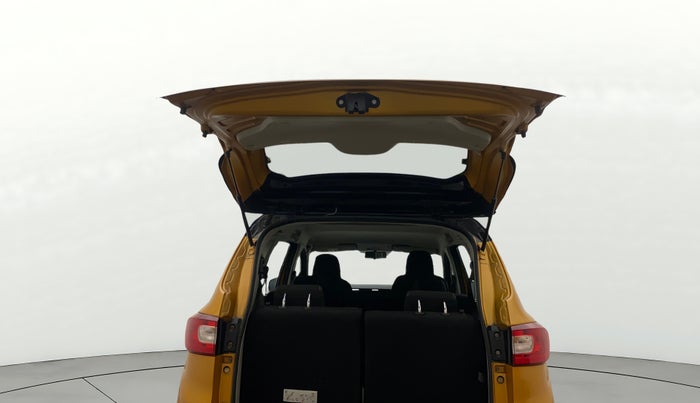 2022 Renault TRIBER RXZ AMT DUAL TONE, Petrol, Automatic, 24,010 km, Boot Door Open