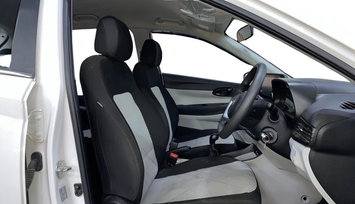 2025 Hyundai NEW I20 SPORTZ 1.2 MT, Petrol, Manual, 5,349 km, Right Side Front Door Cabin