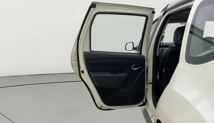 2017 Renault Duster 110 PS RXZ 4X4 MT DIESEL, Diesel, Manual, 48,607 km, LHS Rear Door