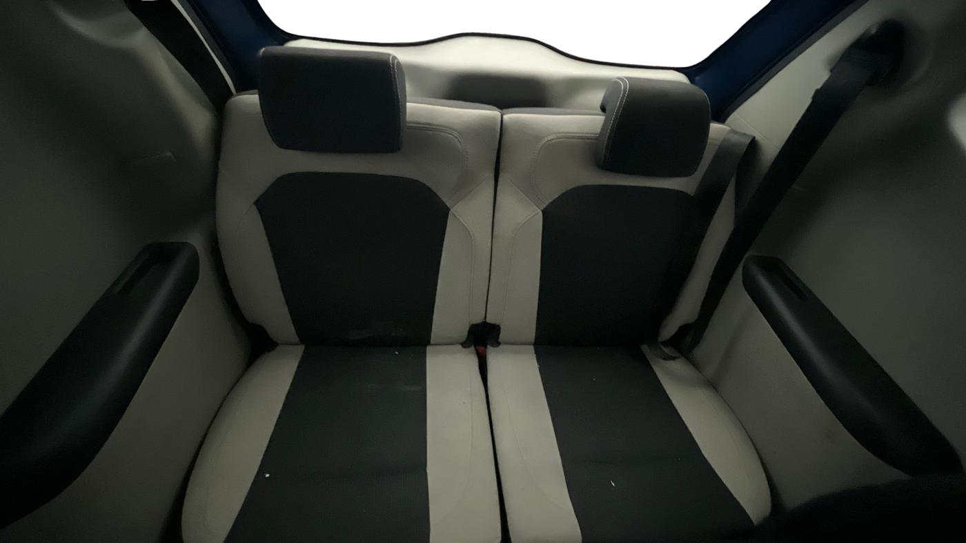 2021 Renault TRIBER RXT, Petrol, Manual, 47,475 km, Third Seat Row ( optional )