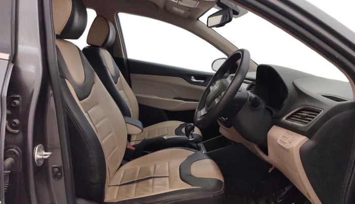 2019 Hyundai Verna 1.6 VTVT SX, Petrol, Manual, 49,243 km, Right Side Front Door Cabin