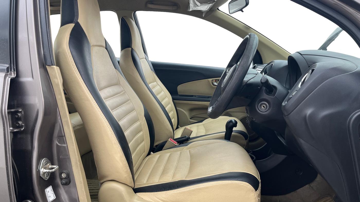 2015 Honda Amaze 1.2L I-VTEC VX AT, Petrol, Automatic, 86,211 km, Right Side Front Door Cabin