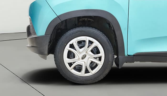 2016 Mahindra Kuv100 K6 PLUS 6 STR, Petrol, Manual, 30,379 km, Left Front Wheel