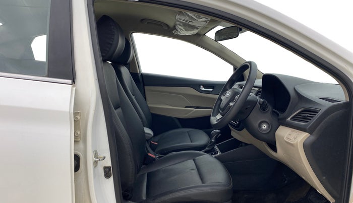 2017 Hyundai Verna 1.6 EX VTVT AT, Petrol, Automatic, 46,701 km, Right Side Front Door Cabin
