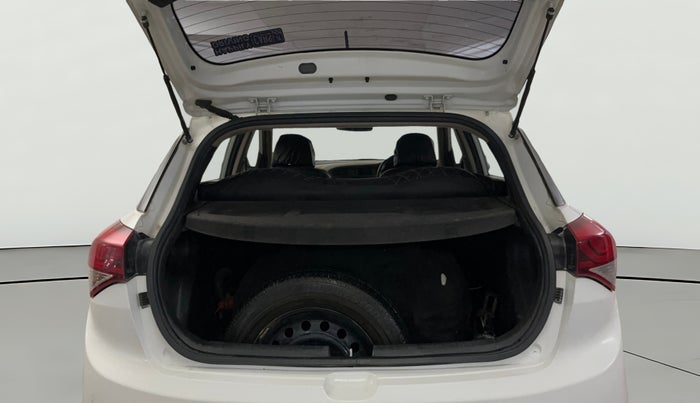 2017 Hyundai Elite i20 ASTA 1.2, CNG, Manual, 66,289 km, Boot Open Zoomed View