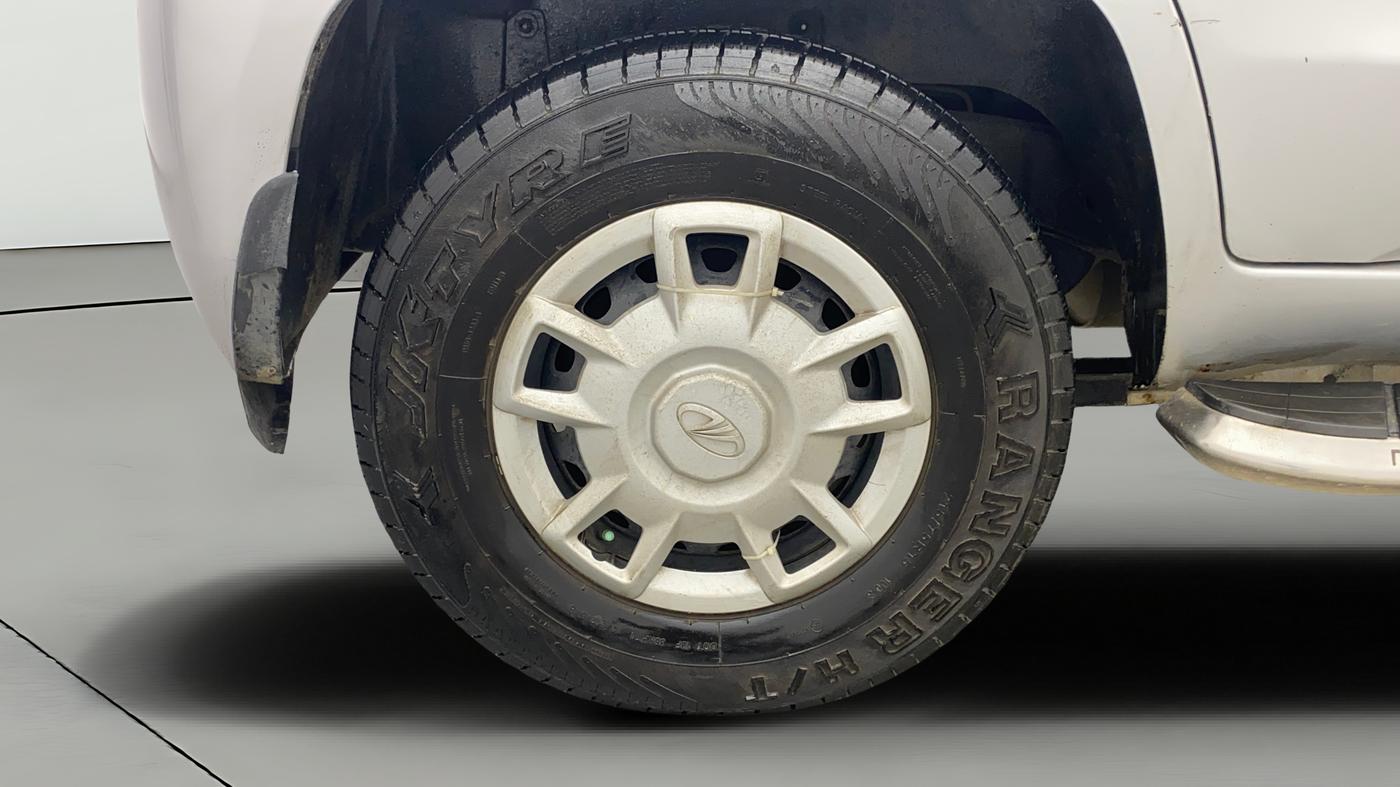 2019 Mahindra TUV300 T6 PLUS, Diesel, Manual, 69,354 km, Right Rear Wheel