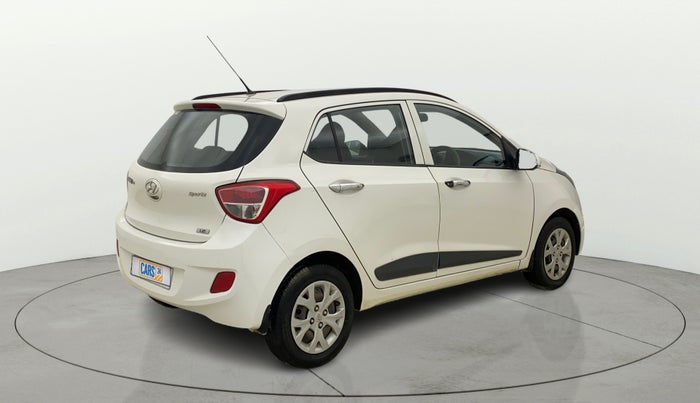 2016 Hyundai Grand i10 SPORTZ 1.2 KAPPA VTVT, Petrol, Manual, 34,112 km, Right Back Diagonal