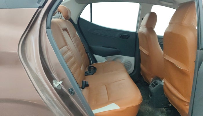 2022 Hyundai AURA S 1.2 CNG, CNG, Manual, 27,951 km, Right Side Rear Door Cabin