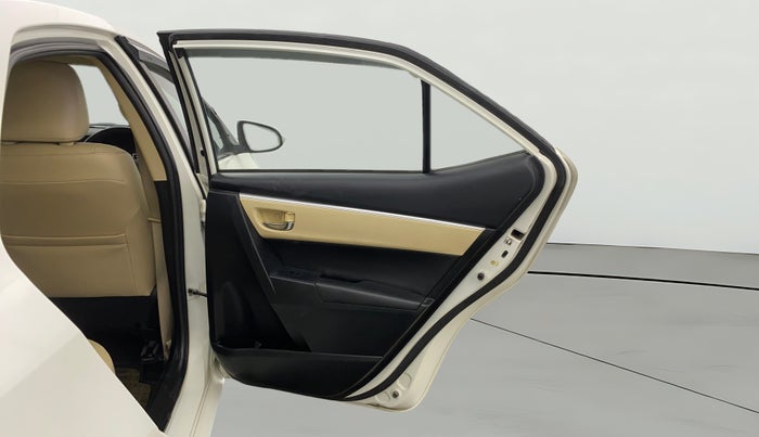 2017 Toyota Corolla Altis VL CVT PETROL, Petrol, Automatic, 1,19,988 km, RHS Rear Door