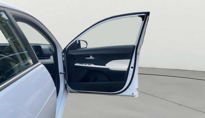 2023 Hyundai Verna SX 1.5 VTVT, Petrol, Manual, 8,525 km, RHS Front Door