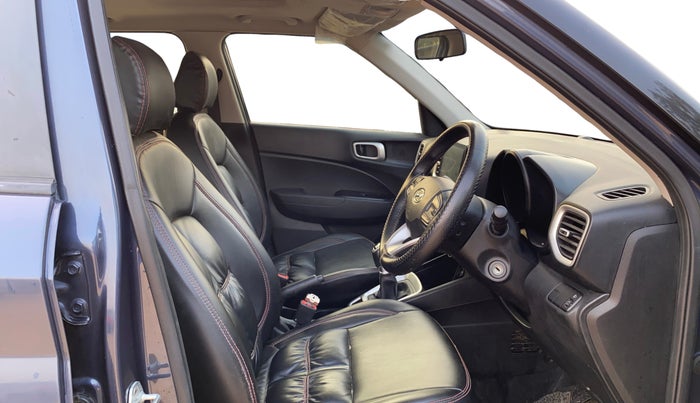 2020 Hyundai VENUE SX 1.0 TURBO, Petrol, Manual, 48,521 km, Right Side Front Door Cabin