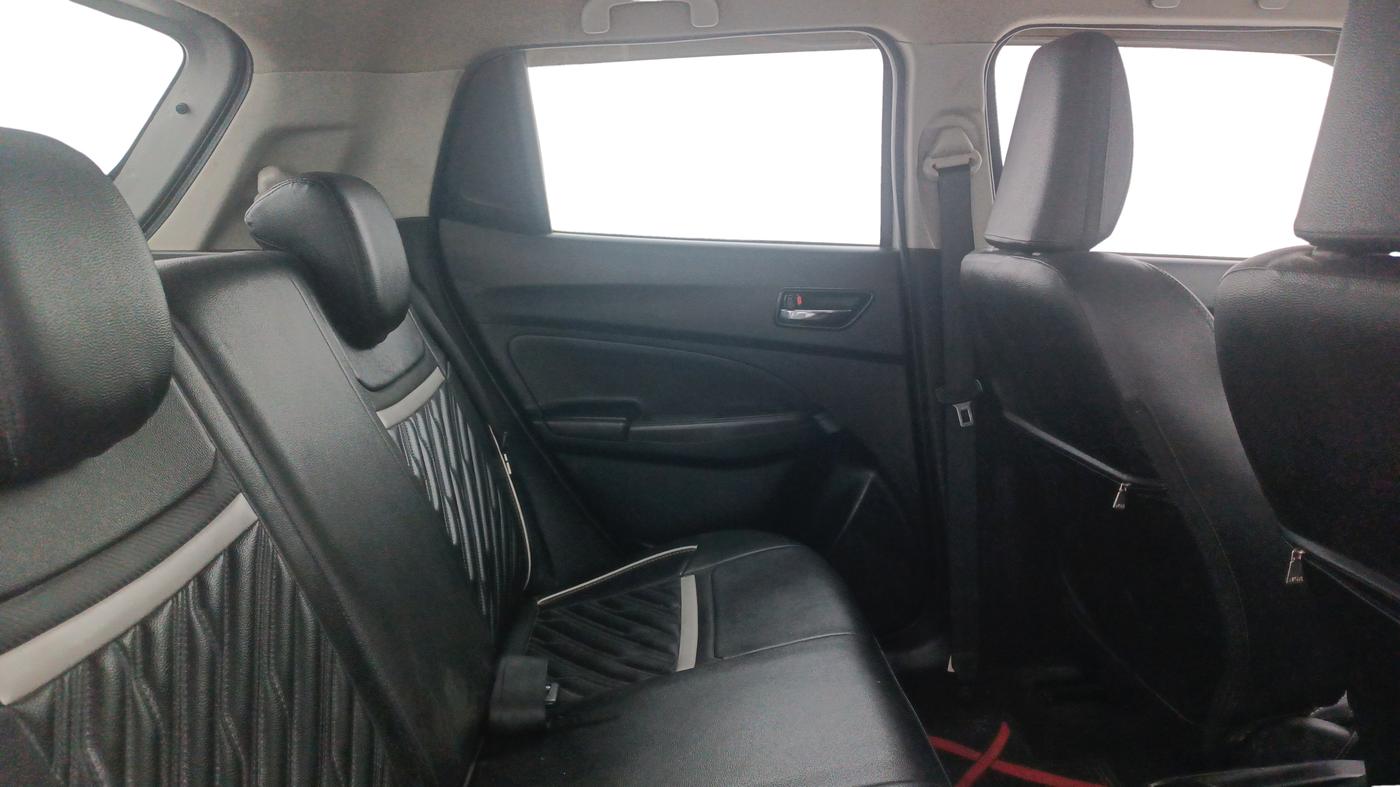 2018 Maruti Swift ZXI PLUS, Petrol, Manual, 58,592 km, Right Side Rear Door Cabin