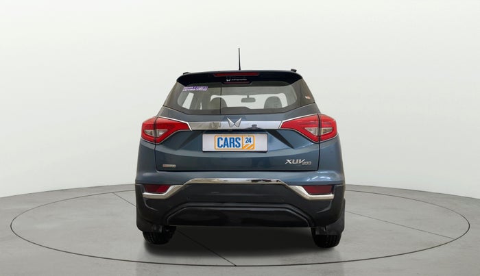 2023 Mahindra XUV300 W6 1.2 PETROL AMT, Petrol, Automatic, 22,980 km, Back/Rear