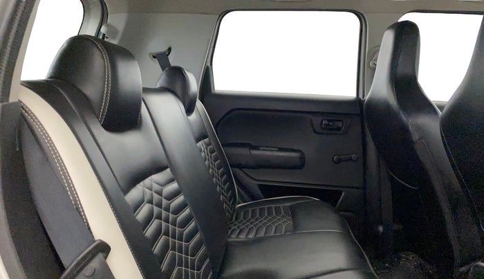 2022 Maruti New Wagon-R LXI CNG 1.0, CNG, Manual, 33,234 km, Right Side Rear Door Cabin
