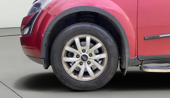 2019 Mahindra XUV500 W9 AT, Diesel, Automatic, 37,942 km, Left Front Wheel