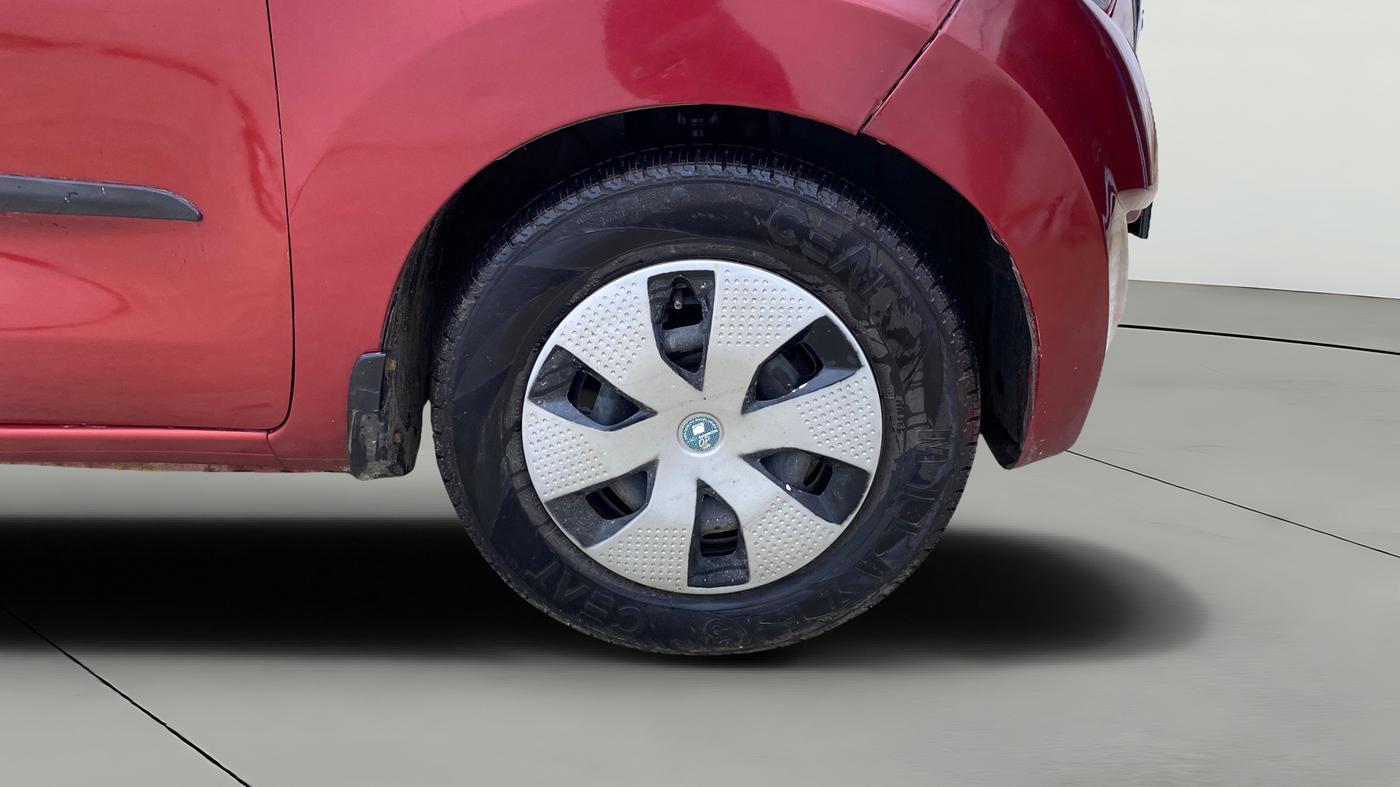2019 Datsun Redi Go S 1.0 AMT, Petrol, Automatic, 37,995 km, Right Front Wheel