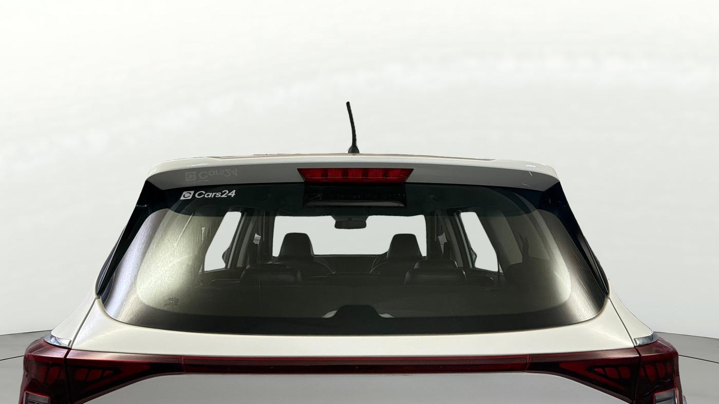 2022 KIA CARENS PREMIUM 1.4 PETROL 7 STR, Petrol, Manual, 73,837 km, Rear Windshield