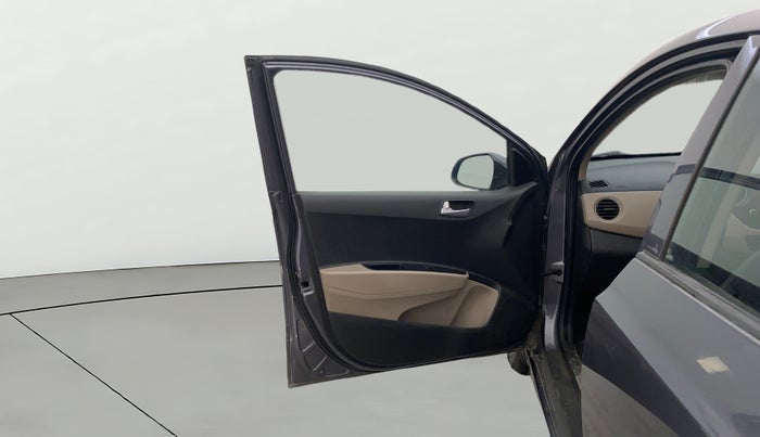 2017 Hyundai Grand i10 SPORTZ 1.2 KAPPA VTVT, Petrol, Manual, 1,03,882 km, LHS Front Door