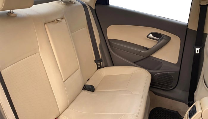 2015 Volkswagen Vento COMFORTLINE DIESEL 1.5, Diesel, Manual, 1,21,148 km, Right Side Rear Door Cabin