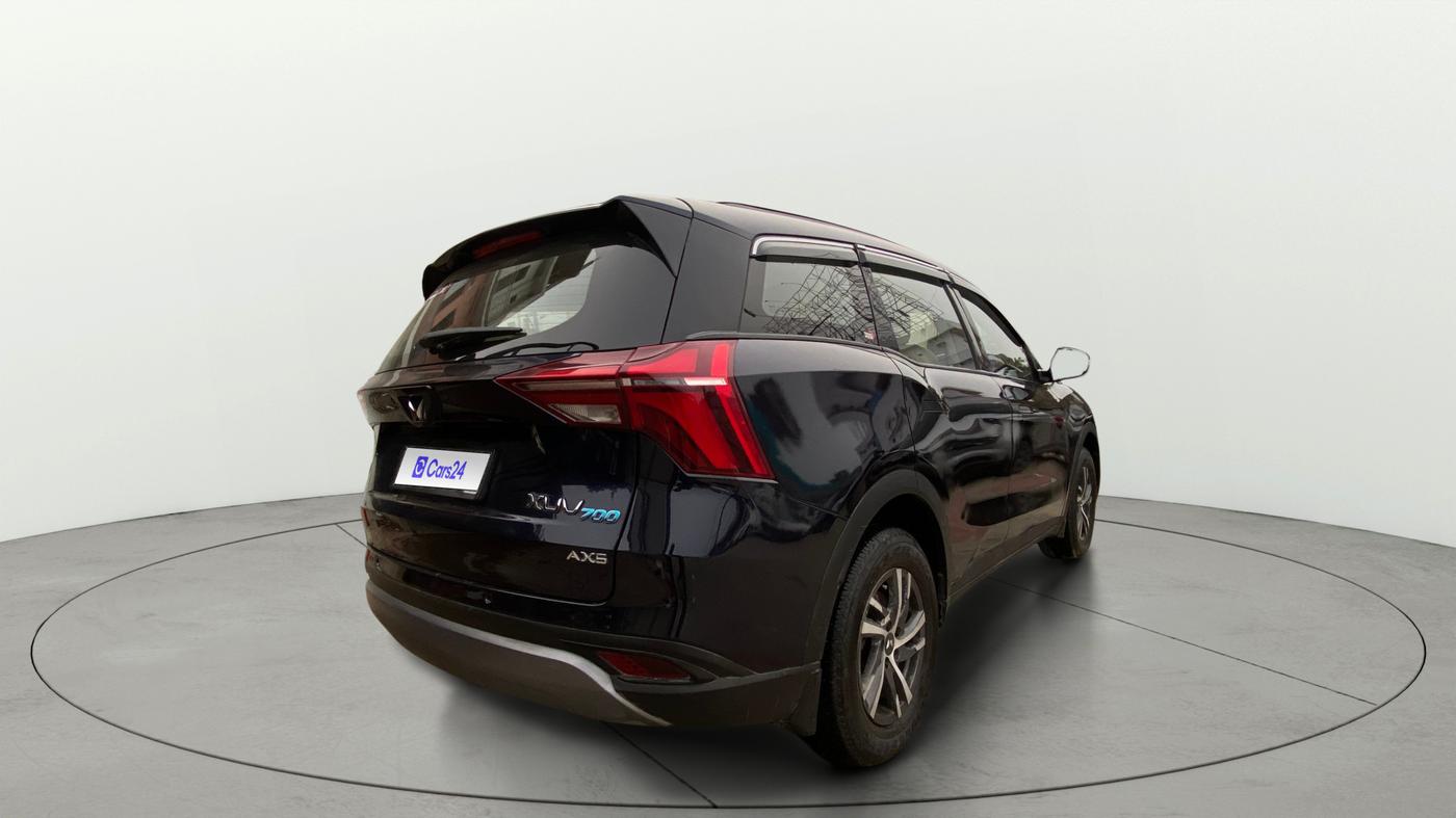 2022 Mahindra XUV700 AX 5 P MT 7 STR, Petrol, Manual, 1,11,115 km, Right Back Diagonal