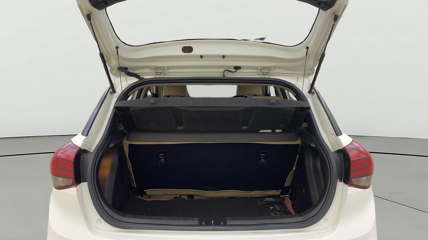 2019 Hyundai Elite i20 ASTA (O) CVT, Petrol, Automatic, 57,340 km, Boot Open Zoomed View