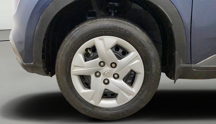 2021 Hyundai VENUE S 1.2, Petrol, Manual, 66,300 km, Left Front Wheel