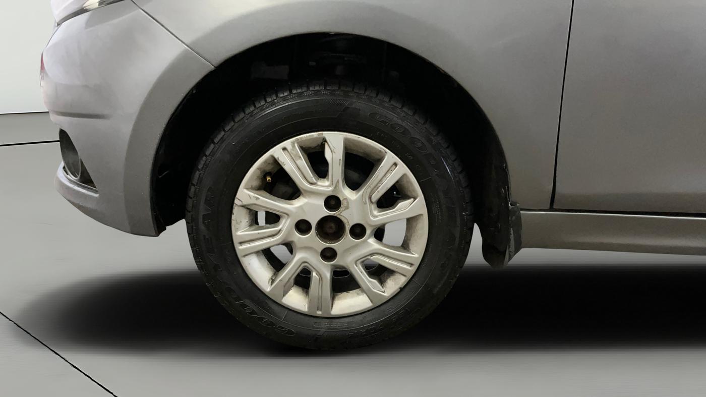 2018 Tata Tiago XZ PETROL, Petrol, Manual, 58,991 km, Left Front Wheel