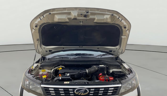 2019 Mahindra XUV300 W6 1.2 PETROL, Petrol, Manual, 36,925 km, Open Bonet