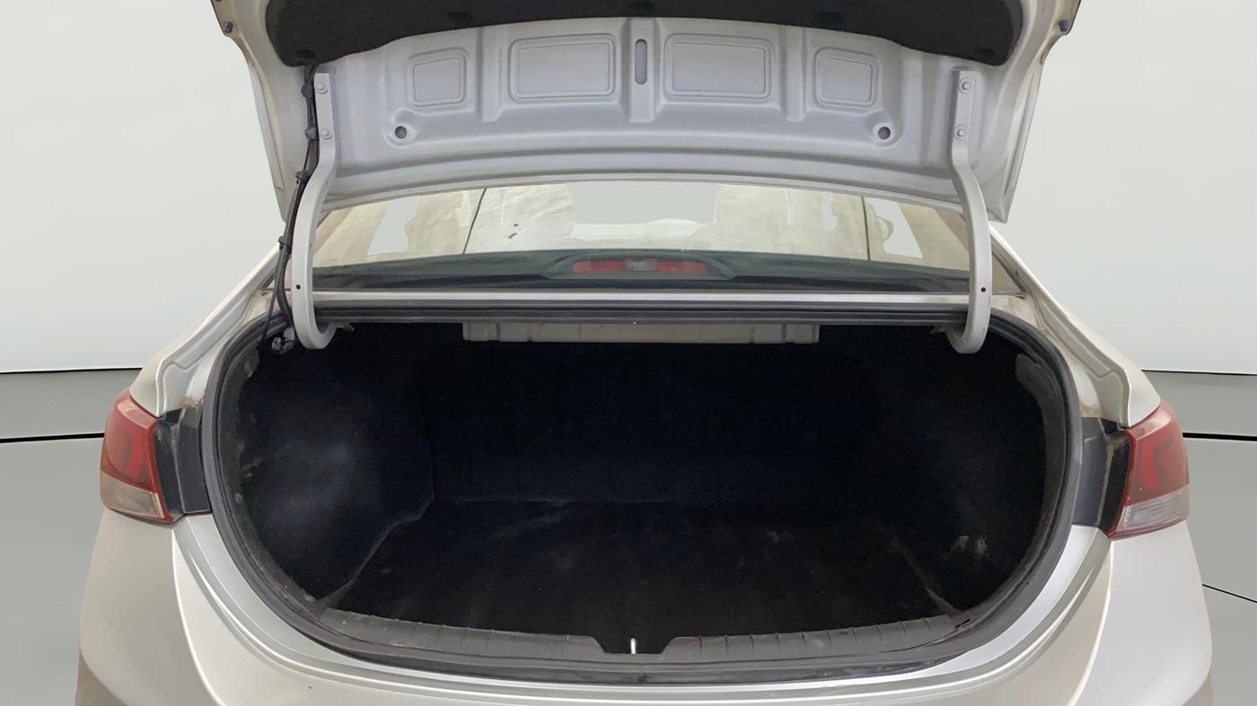 2018 Hyundai Verna 1.6 VTVT SX, Petrol, Manual, 78,109 km, Boot Open Zoomed View