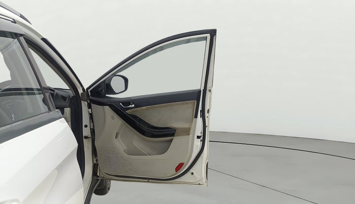 2021 Tata NEXON XZ PLUS DIESEL, Diesel, Manual, 94,069 km, RHS Front Door